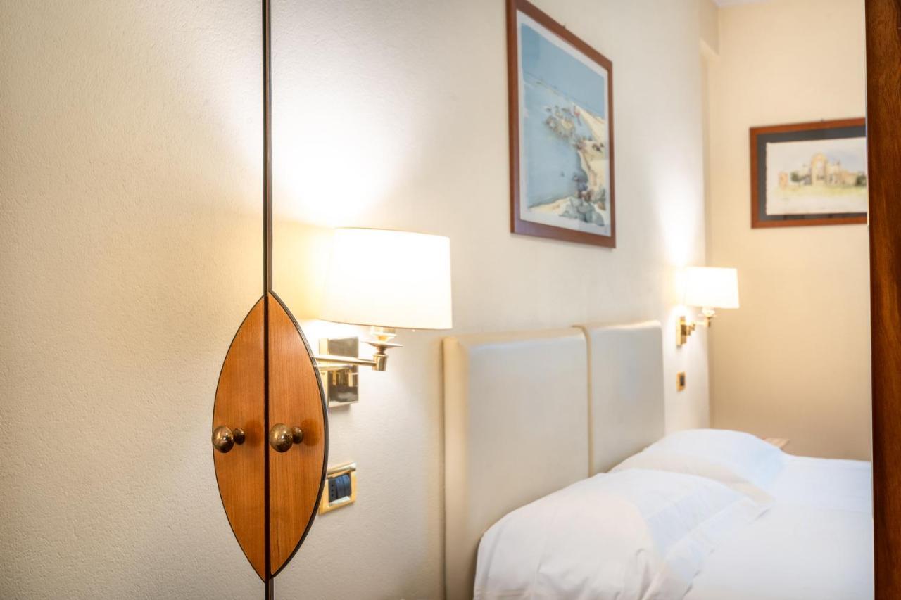 Hotel Airone - Ombrellone Incluso Al Bagno Dolce Vita A Marina Dal 1 Giugno Al 15 Settembre Grosseto Zewnętrze zdjęcie
