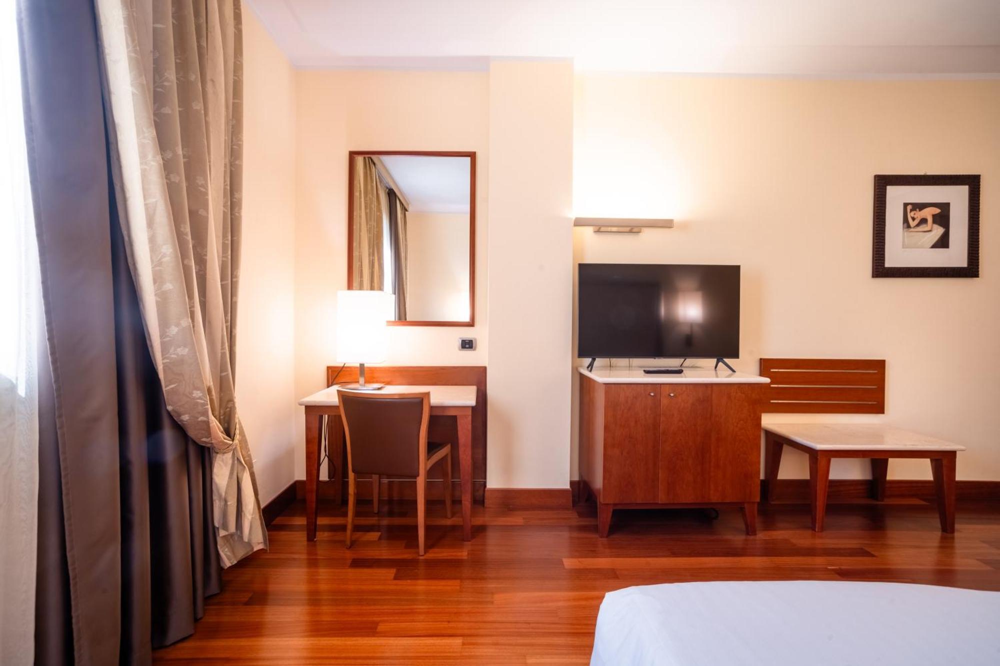 Hotel Airone - Ombrellone Incluso Al Bagno Dolce Vita A Marina Dal 1 Giugno Al 15 Settembre Grosseto Zewnętrze zdjęcie